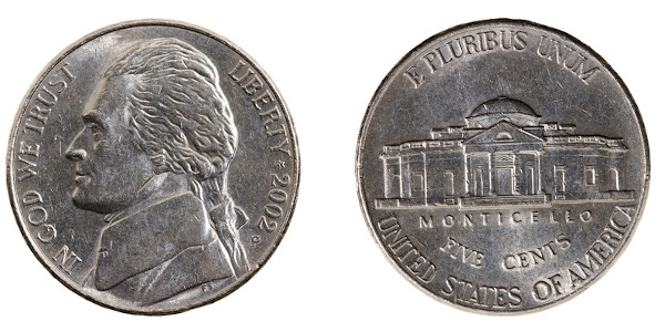 Moeda de cinco centavos norte-americana, com níquel em sua composição