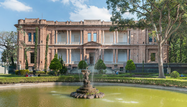 Pinacoteca, localizada em São Paulo, um exemplo da arquitetura do neoclassicismo no Brasil.