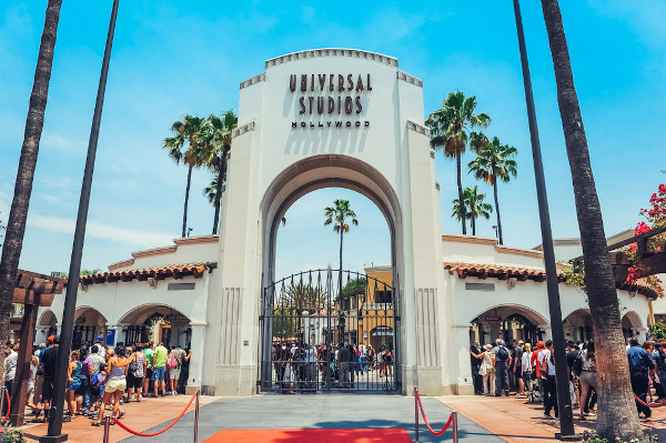 Entrada dos estúdios da Universal em Hollywood, na cidade de Los Angeles, no estado da Califórnia.