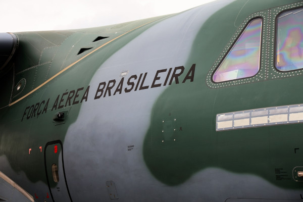 Parte de avião da Força Aérea Brasileira.