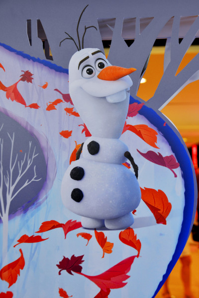 Ilustração do personagem Olaf, do filme “Frozen”, um exemplo de boneco de neve na cultura popular.