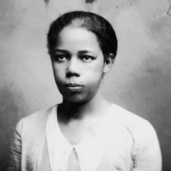 Fotografia de Antonieta de Barros, uma das mulheres negras inspiradoras e uma das primeiras mulheres eleitas no Brasil.