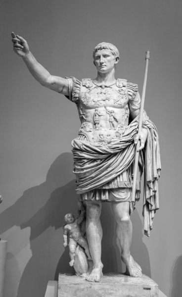 Estátua de Augusto, primeiro imperador romano, um exemplo de arte romana.