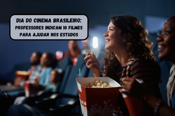 Moça sorrindo no cinema