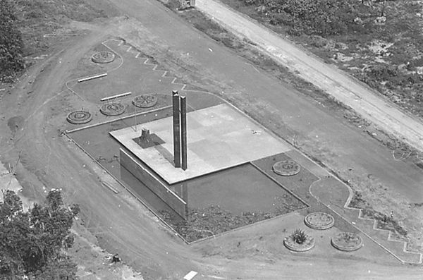 “Pau do Presidente”, monumento que marca o início da construção da Rodovia Transamazônica, ocorrida no Governo Médici.