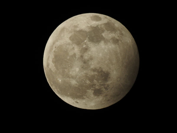 Eclipse lunar penumbral, um dos tipos de eclipse lunar.