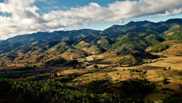 Paisagem natural em Mianmar, um dos países do Sudeste Asiático.