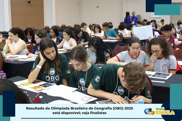 Olimpíada Brasileira de Geografia (OBG) 2025 Estudantes em equipes durante a Olimpíada Brasileira de Geografia (OBG)