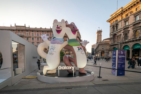 Tina e Milo, os mascotes dos Jogos Olímpicos de Inverno de 2026. [5]