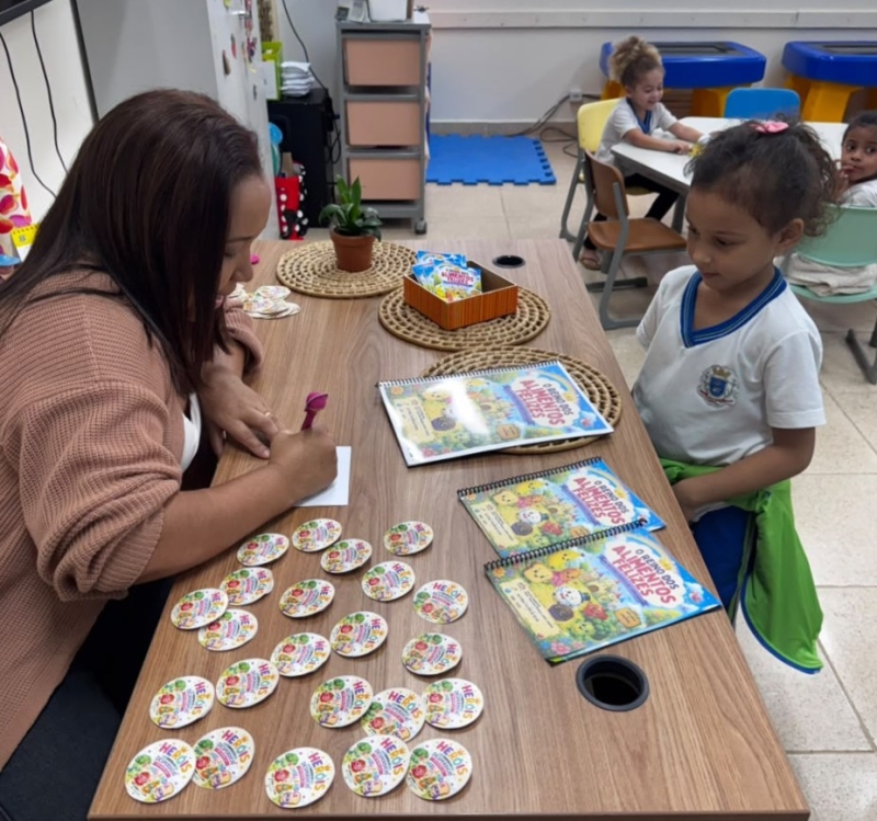 Patrícia em manhã de autógrafos