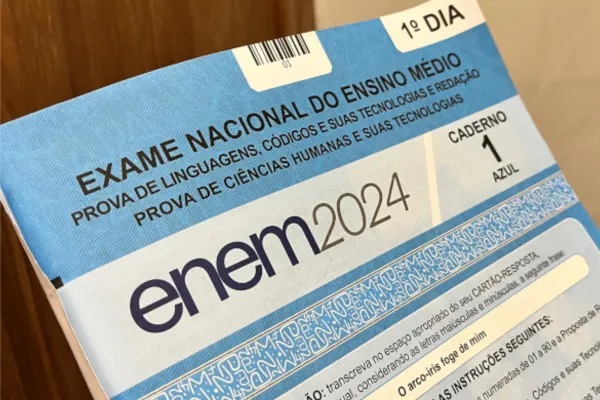 Caderno de provas da cor azul do Enem 2024