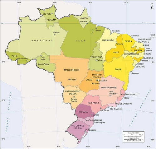 Mapa do Brasil do IBGE em questão de lista de exercícios sobre paralelos e meridianos.