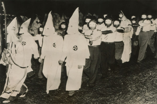 A Ku Klux Klan tinha como uma de suas pautas a manutenção da supremacia branca e do cristianismo.