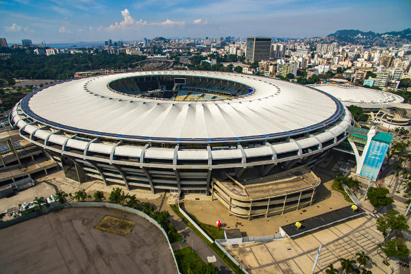 Estádio recebeu a cobertura e ganhou formato de Arena em 2014. [6]