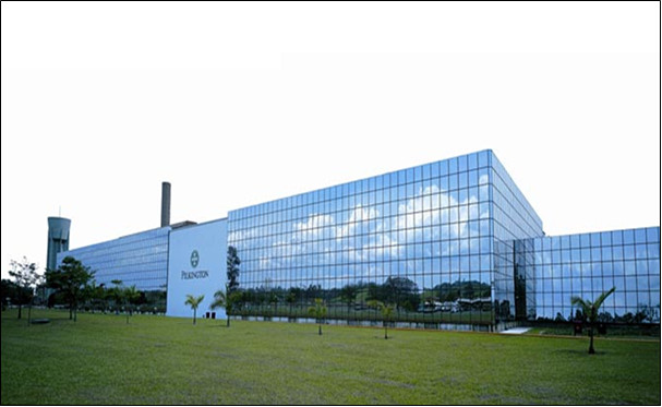 Na figura 4, uma imagem da fachada de uma das fábricas da PilKington Brasil localizada em Caçapava – SP.