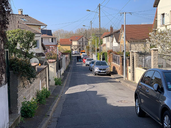 Clichy-sous-Bois, nas proximidades de Paris, evidenciando o que é periferia.